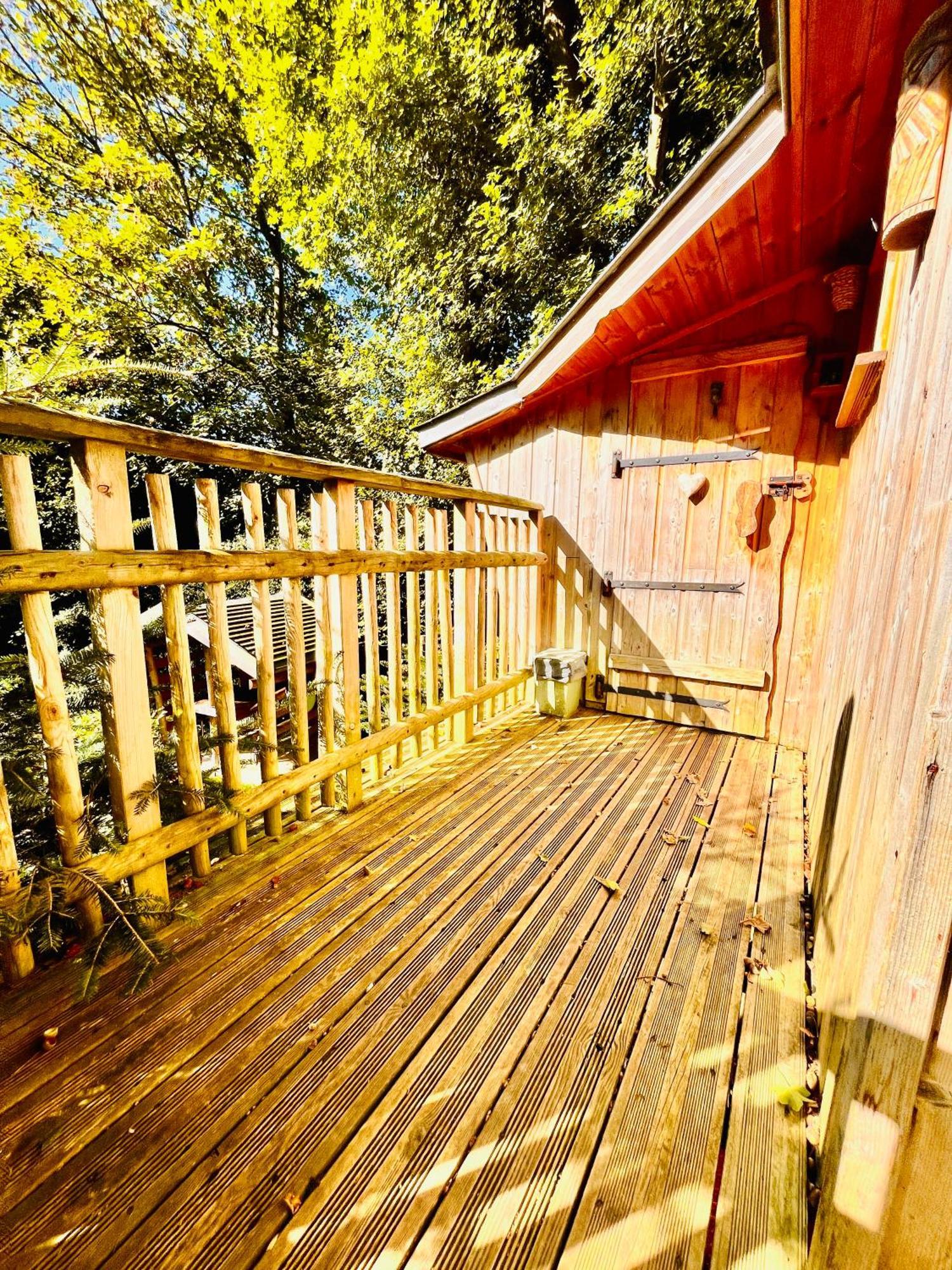 La Cabane Perchee Du Trappeur Écrainville Kültér fotó